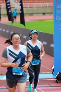 BIB: 1720, 1295
                            <button type="button" onclick="openModal(4629795)" class="btn btn-primary btn-sm float-right btn-popup" data-toggle="modal" data-target=".modal-high-quality">
                        <i class="fas fa-shopping-cart"></i> Add to Cart
                    </button>
                                            <button type="button" onclick="isThisMe(4629795, true)" class="btn btn-success btn-sm float-right btn-popup btn-isme hidden" data-toggle="tooltip" data-placement="bottom" title="นี่คือรูปของคุณใช่ไหม คลิกที่นี่เพื่อเอาเข้าอัลบั้ม">
                        <i class="fas fa-plus"></i> Add to album
                    </button>
                    <button type="button" onclick="isThisMe(4629795, false)" class="btn btn-warning btn-sm float-right btn-popup btn-isnotme hidden">
                        <i class="fas fa-ban"></i> Remove from album
                    </button>